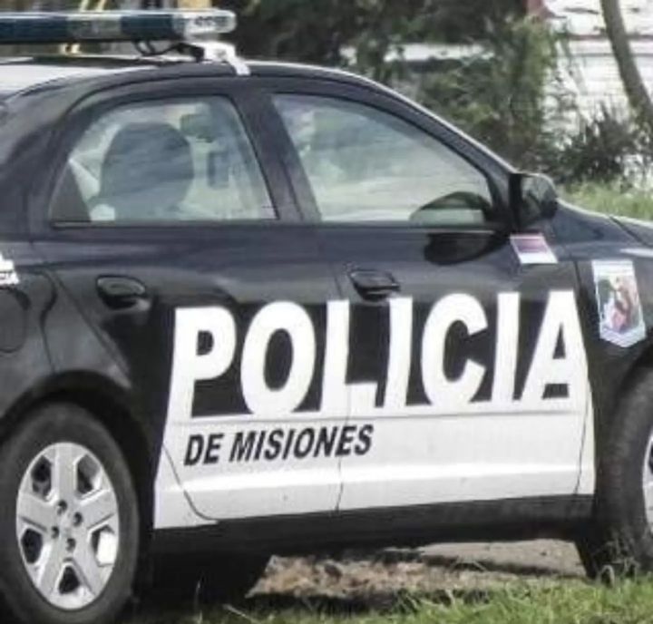Locura en la calle la vereda se volvió trampa mortal